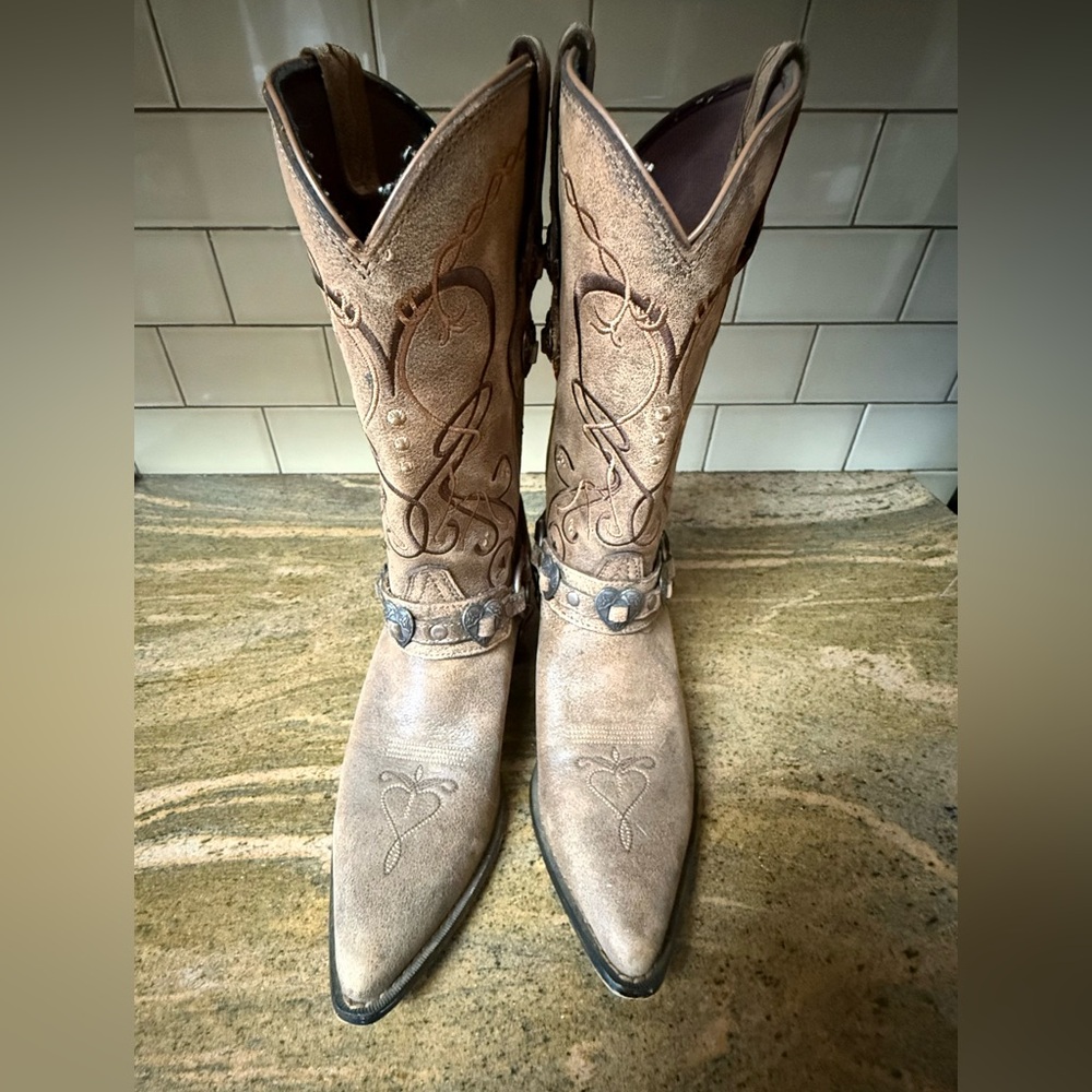 Durango Crush Heartbreaker Distressed Cowboy Boots